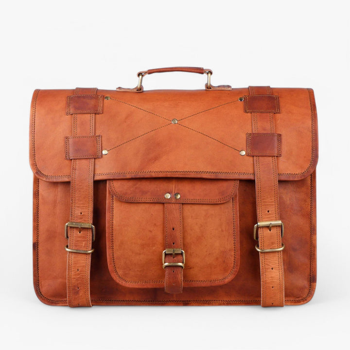 Elegante borsa messenger unisex stile rovere, versatile per lavoro o tempo libero. Accessorio quotidiano.