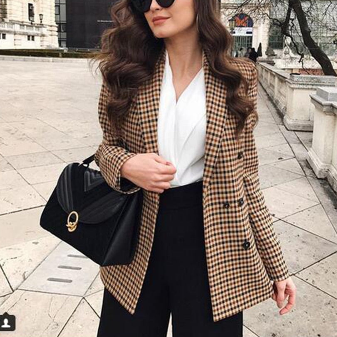 Blazer donna elegante e versatile, capo chic a maniche lunghe per ufficio e occasioni speciali.