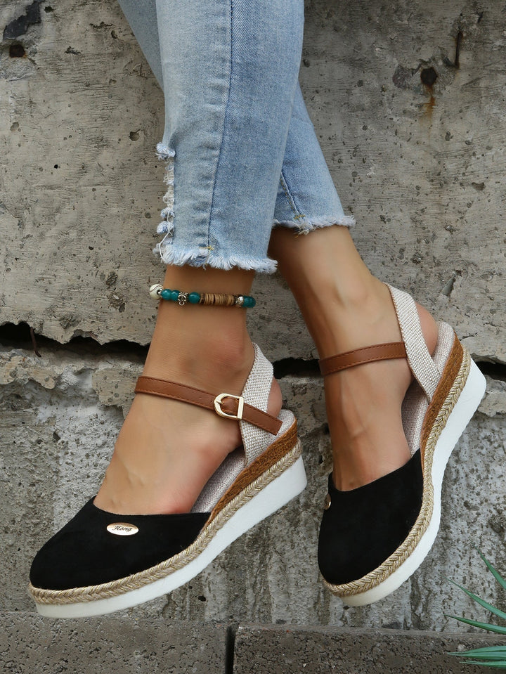 Scarpe estive ortopediche da donna: espadrillas comode e leggere con punta chiusa, supporto plantare per lunghe giornate.