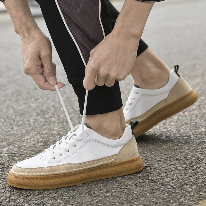 Scarpe sportive uomo casual con lacci, ideali per il quotidiano e il viaggio. Sneakers confortevoli moda.