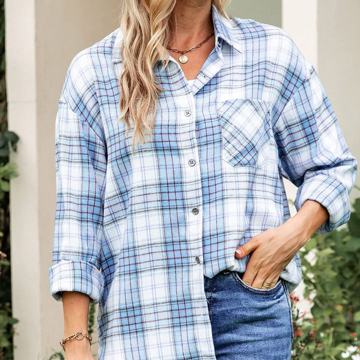 Top donna a quadri, manica lunga. Camicia casual versatile, perfetta come overshirt per un look quotidiano.
