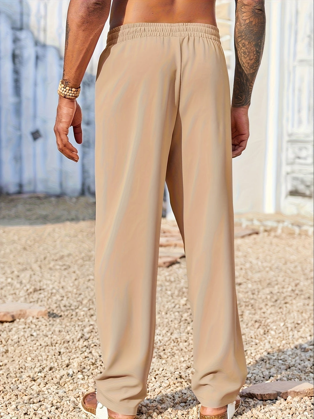 Pantaloni straight fit uomo blu navy, tessuto antipiega per un look impeccabile e confortevole, moda uomo.