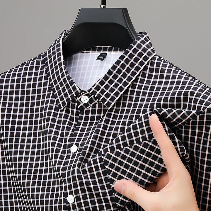 Camicia uomo a quadri, maniche lunghe, vestibilità comoda. Ideale per look casual primavera.