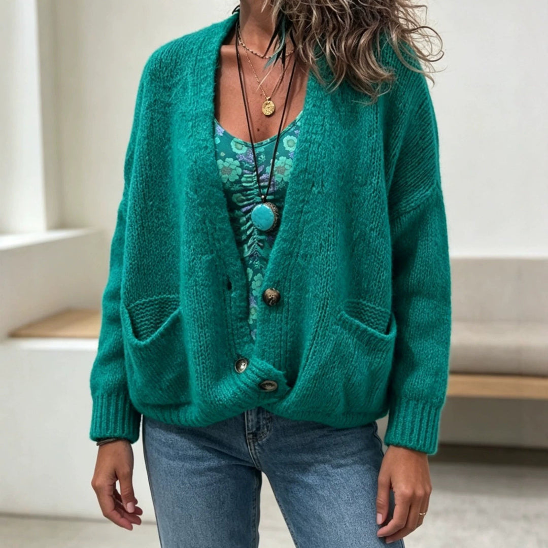 Cardigan donna oversize e casual, in maglia morbida, perfetto per un look comodo e rilassato in ogni stagione.
