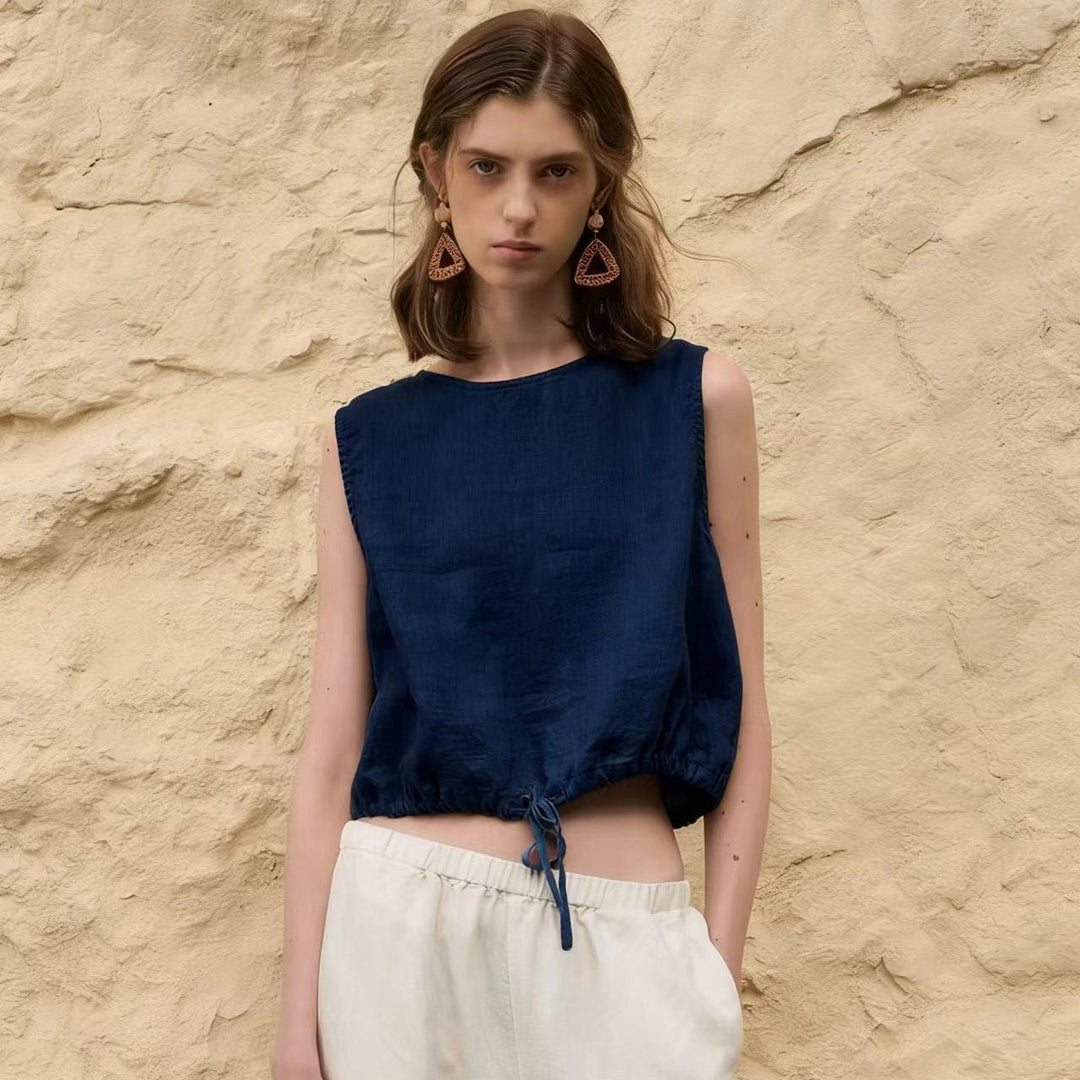 Top donna moda, senza maniche, dettagli a contrasto. Coulisse regolabile per un comfort estivo e stile casual.