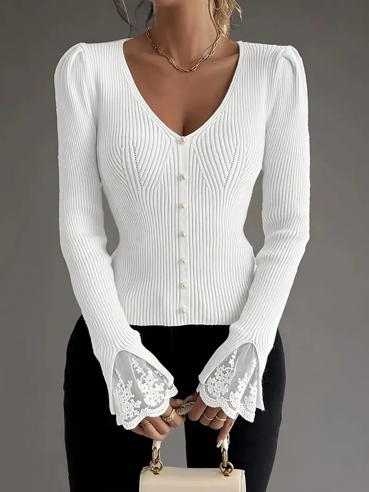 Maglione donna beige a coste, scollo a V, per comfort quotidiano. Stile elegante, disponibile anche taglie forti.