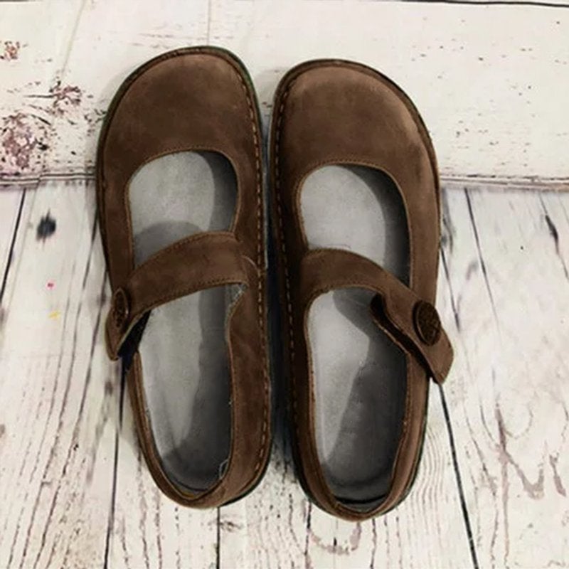 Scarpe comode donna retrò in camoscio, calzature leggere e versatili per un comfort casual quotidiano.