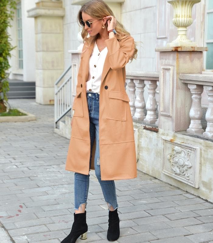 Cappotto donna invernale lungo, doppio petto, elegante e caldo, ideale per un look classico e alla moda.