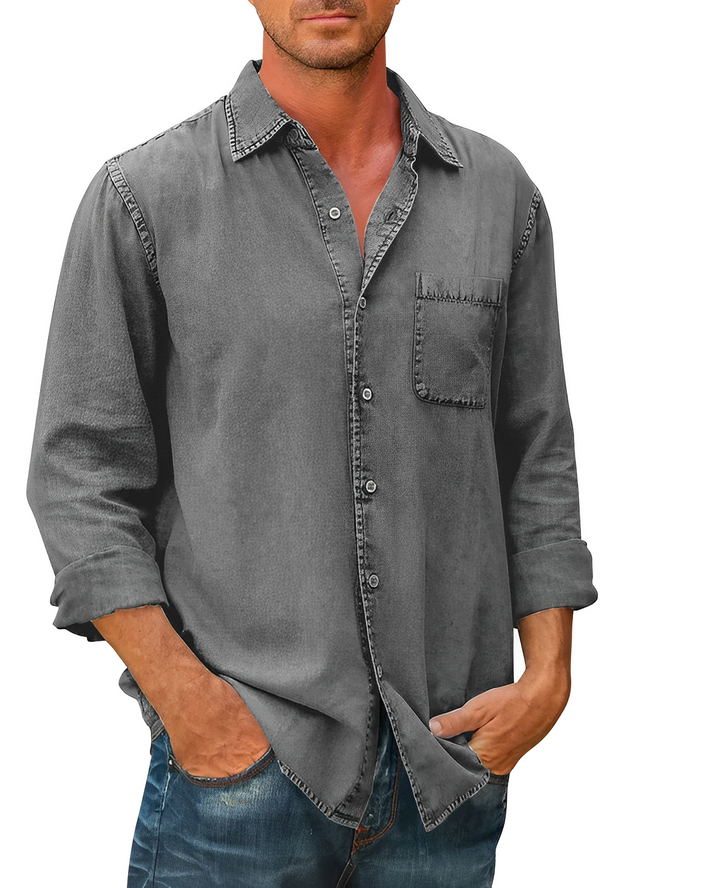 Camicia uomo in denim comoda e versatile, a manica lunga, perfetta per abbigliamento casual di tutti i giorni.