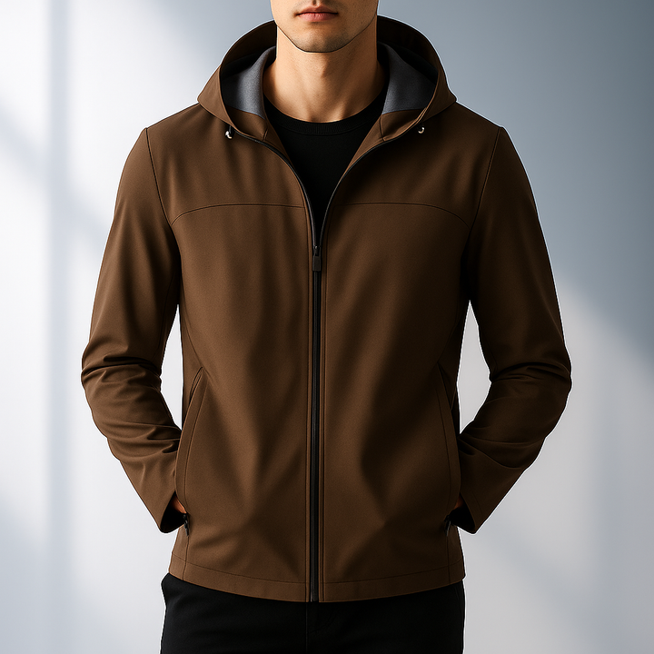 Giacca uomo invernale di tendenza con cappuccio, protezione dal freddo e look casual moderno.