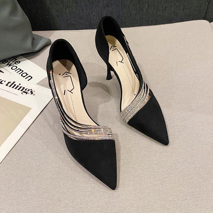 Décolleté con strass e tacco a spillo per donna. Scarpe eleganti e raffinate per ogni occasione speciale.