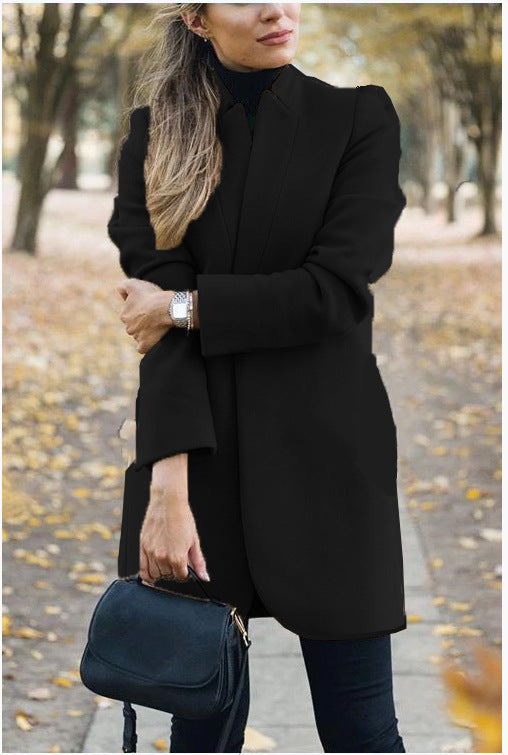 Cappotto donna classico ed elegante. Perfetto capospalla versatile autunno inverno, per uno stile femminile raffinato. [[lstfy-media:5]]