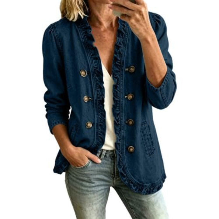 Giacca casual in jeans per donna con balza. Un capo d'abbigliamento femminile per stile moderno.
