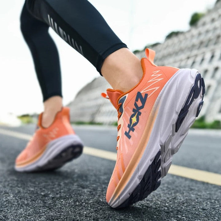 Scarpe da corsa donna ammortizzate per running e allenamento, con supporto e stabilità.