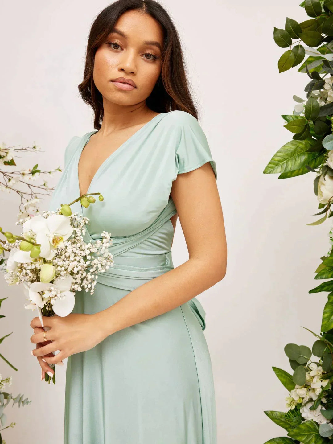 Vestito versatile donna, abito lungo convertibile per ogni look elegante.