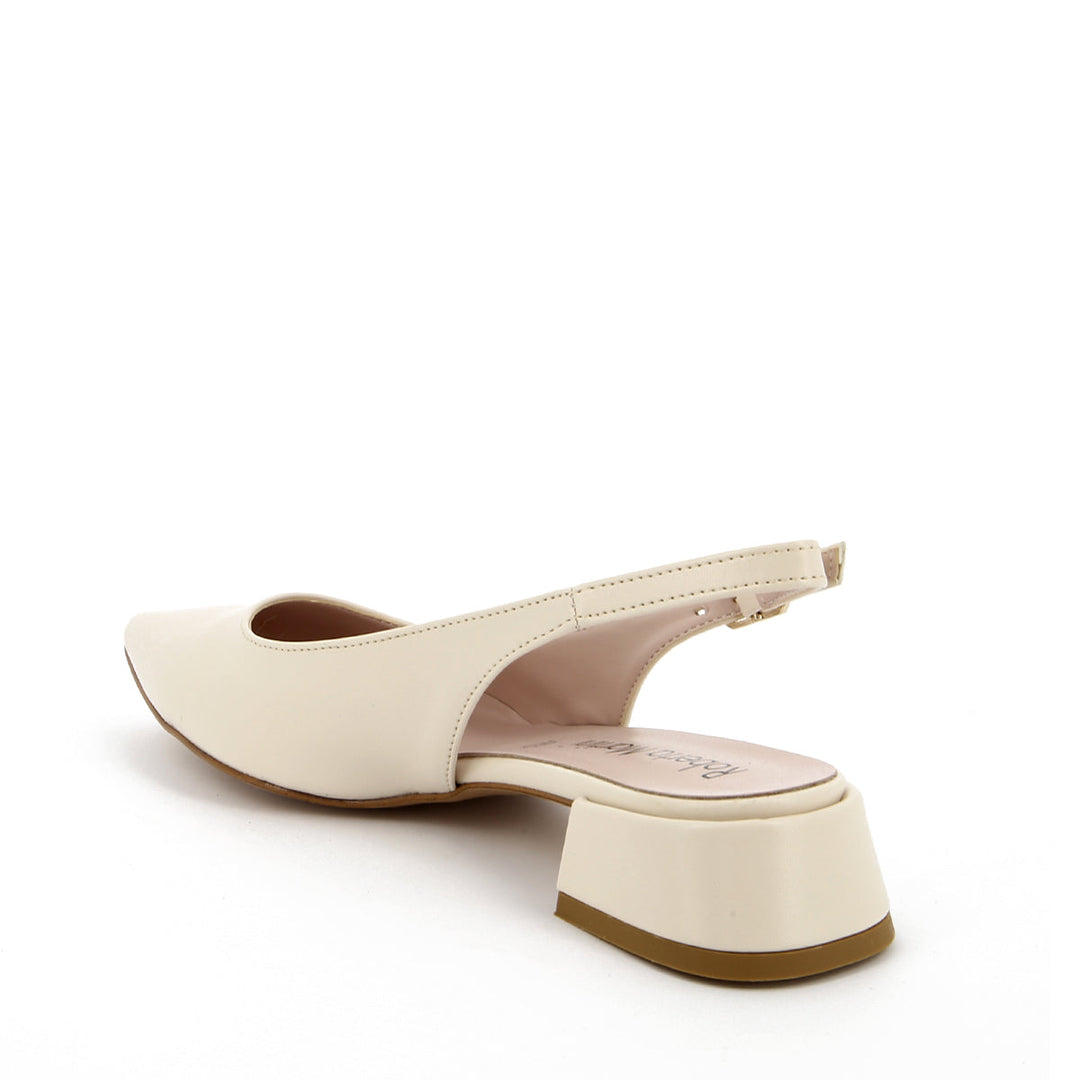 Tacco basso e cinturino, ballerine slingback donna, eleganza senza sforzo.