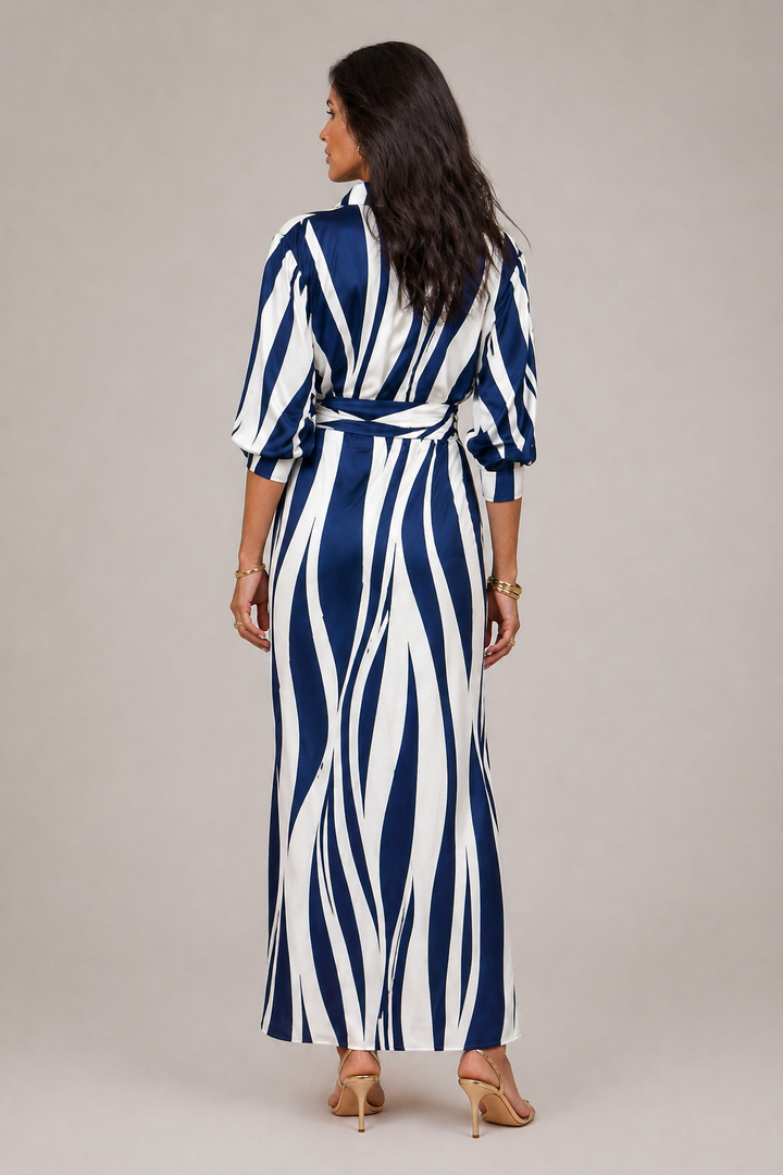 Abito lungo estivo donna fluido, leggero e confortevole, con scollo a V per un'eleganza disinvolta e casual.