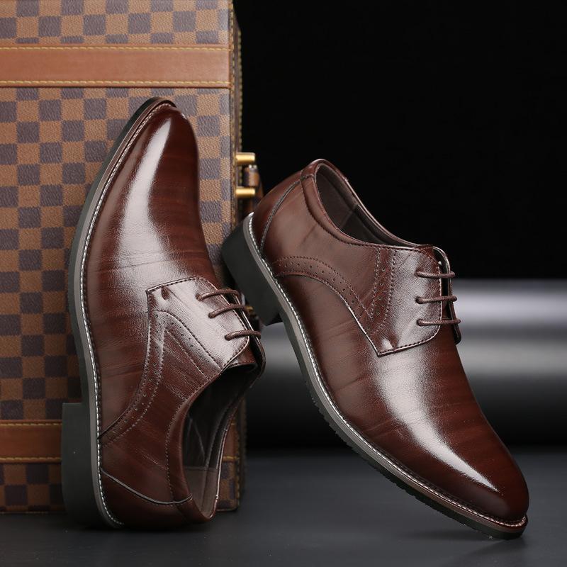 Scarpe Oxford uomo eleganti e comode, perfette per taglie forti. Stile business casual autunno/inverno.
