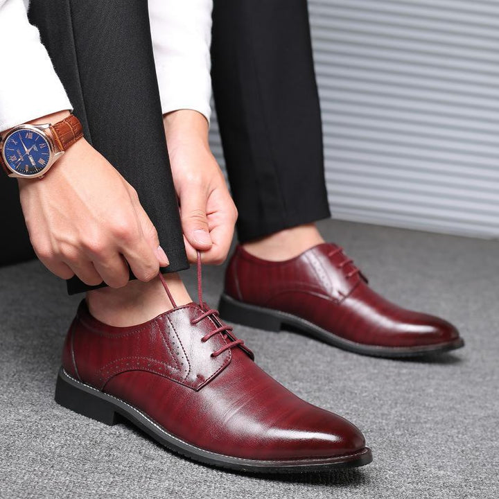 Scarpe uomo eleganti, modello Oxford, in taglie forti. Comfort e stile per le stagioni fredde, business e casual.