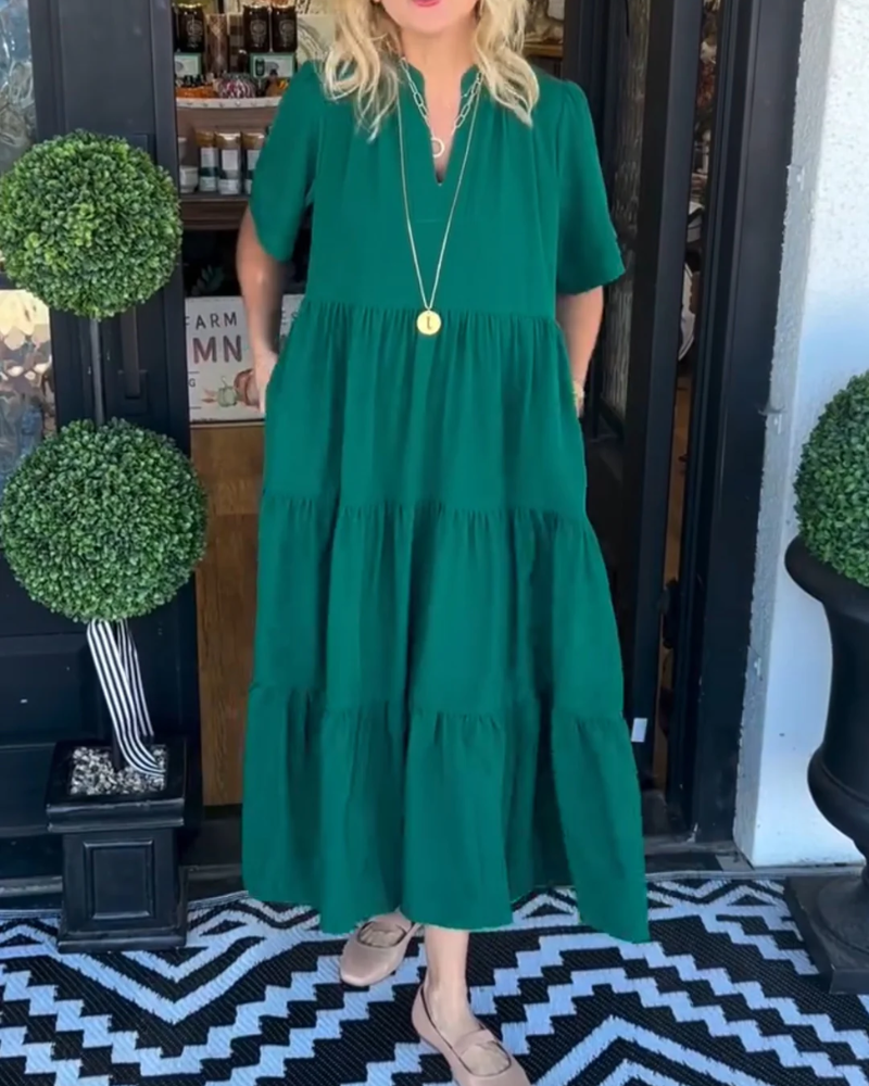 Abito lungo estivo da donna fluido ed elegante, perfetto per ogni occasione casual o serale.