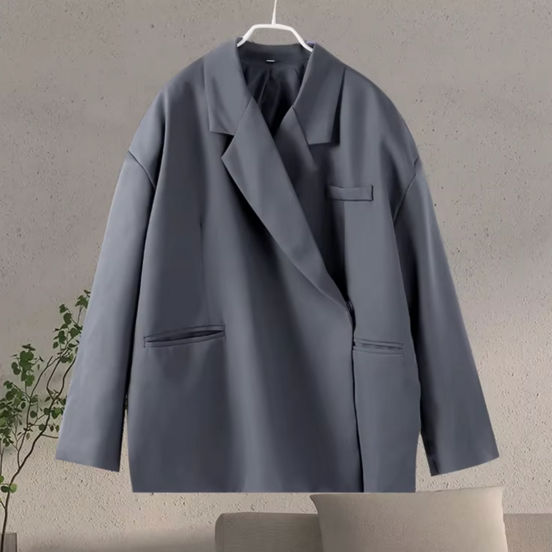 Moda donna: blazer elegante oversize, giacca versatile per un look sofisticato, adatta sia per ufficio che per tempo libero.