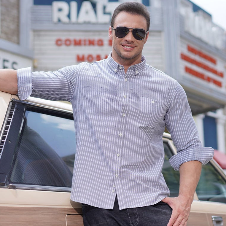 Camicia casual-elegante da uomo a righe, maniche lunghe. Vestibilità comoda, ideale per la stagione primaverile.