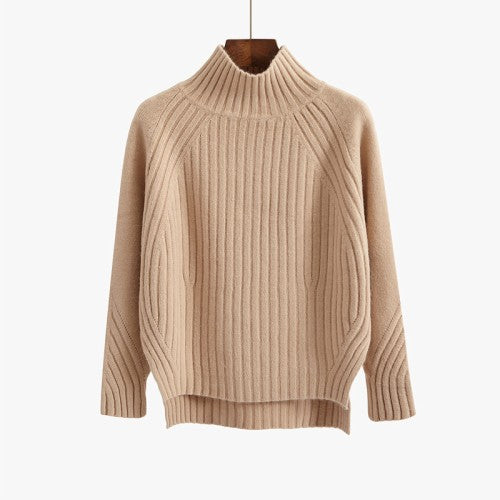 Maglione pullover donna collo alto maniche raglan, per look casual elegante. Moda autunno inverno.