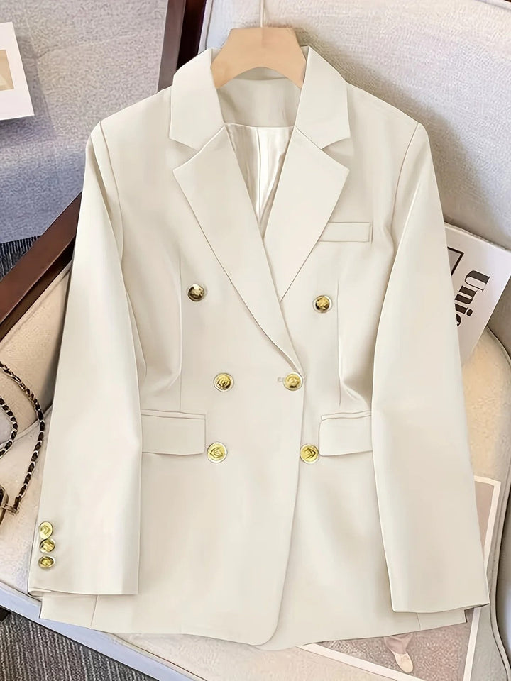 Giacca blazer donna slim fit versatile, ideale per look da ufficio o casual elegante.