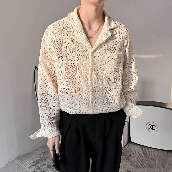Abbigliamento maschile: camicia loose fit con collo cubano, stile casual ed elegante per l'autunno.