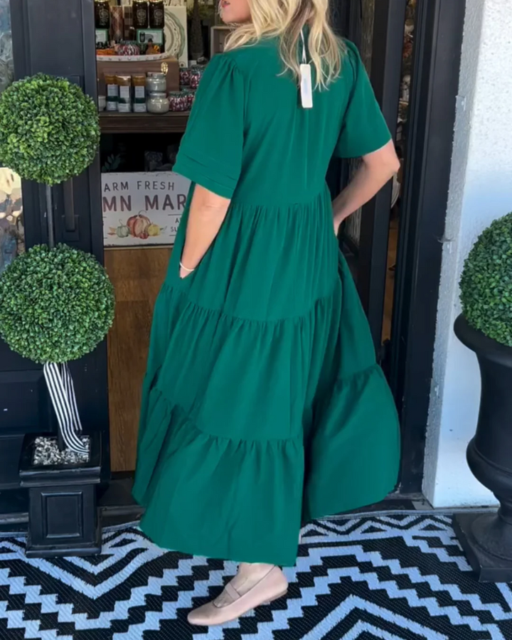 Abito lungo donna estivo con scollo a V e maniche corte, vestito fluido e confortevole per l'eleganza quotidiana.