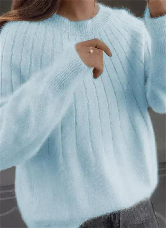 Maglione invernale donna tinta unita, design semplice ed elegante per un look versatile. Caldo e confortevole.