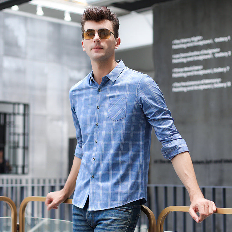 Camicia casual da uomo a quadri, maniche lunghe e collo a revers. Perfetta per un look di moda maschile versatile.