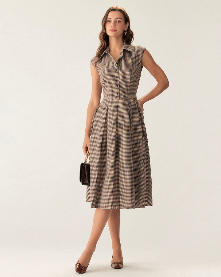 Elegante abito midi donna marrone a quadri con bottoni frontali e gonna A-line plissettata.
