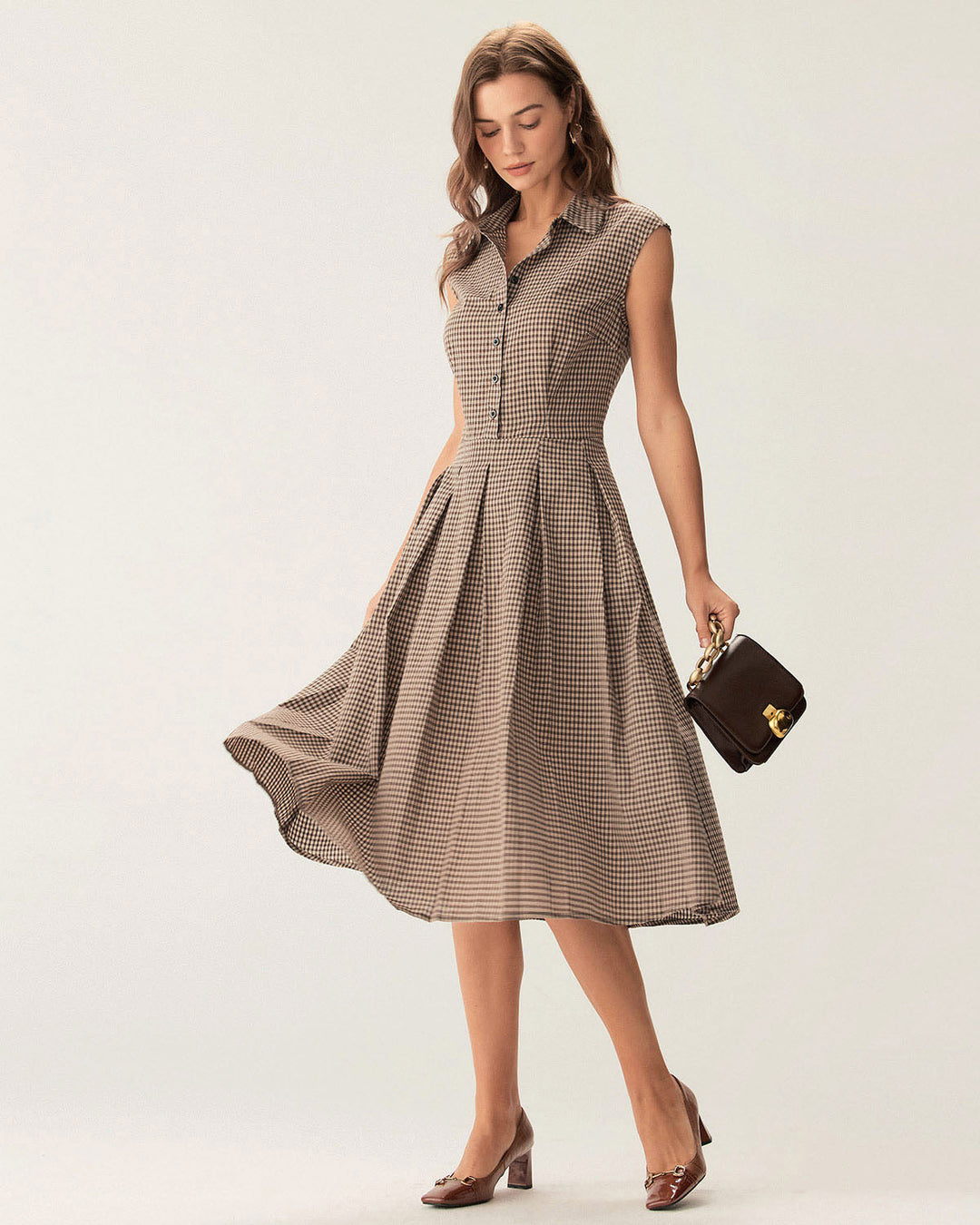 Abito midi da donna marrone a quadri, taglio A-line, un vestito elegante e versatile per ogni occasione.