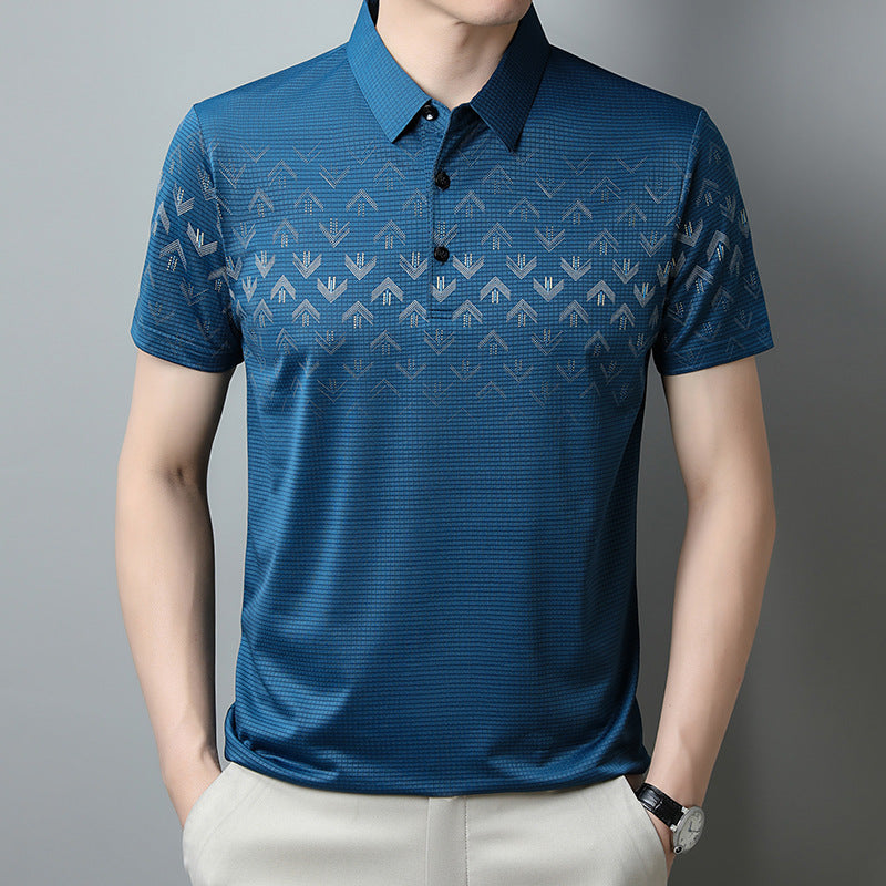 Polo uomo estiva a maniche corte con stampa, design casual-elegante. Comfort e stile per la moda maschile estiva.