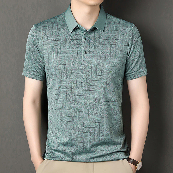 Camicia estiva uomo a maniche corte con stampa asimmetrica moderna, ideale per outfit casual e moda uomo.