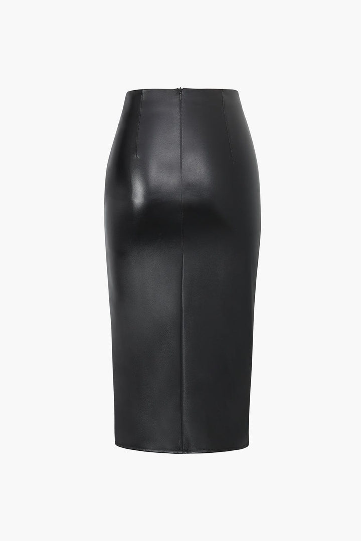 Gonna midi asimmetrica nera in pelle da donna, aderente e a vita alta, perfetta per outfit serali chic.