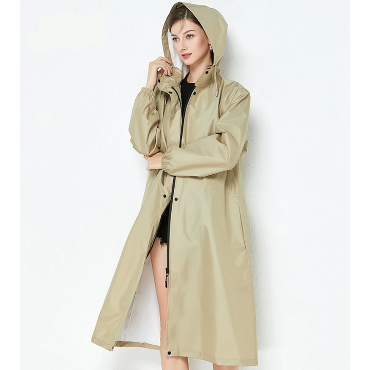 Trench lungo donna, protezione affidabile contro vento e pioggia, un must-have nel guardaroba.