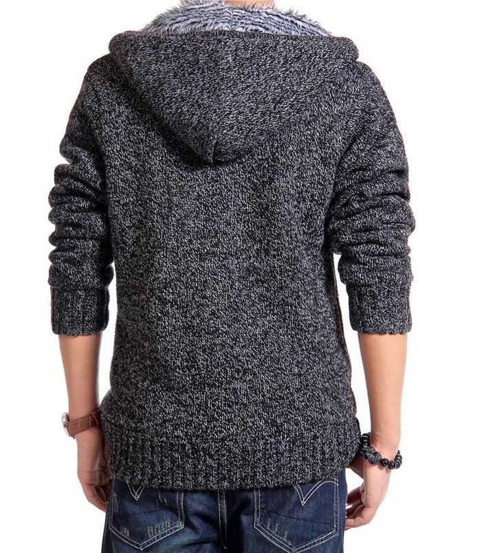 Abbigliamento maschile invernale: giacca uomo elegante e calda colore viola.