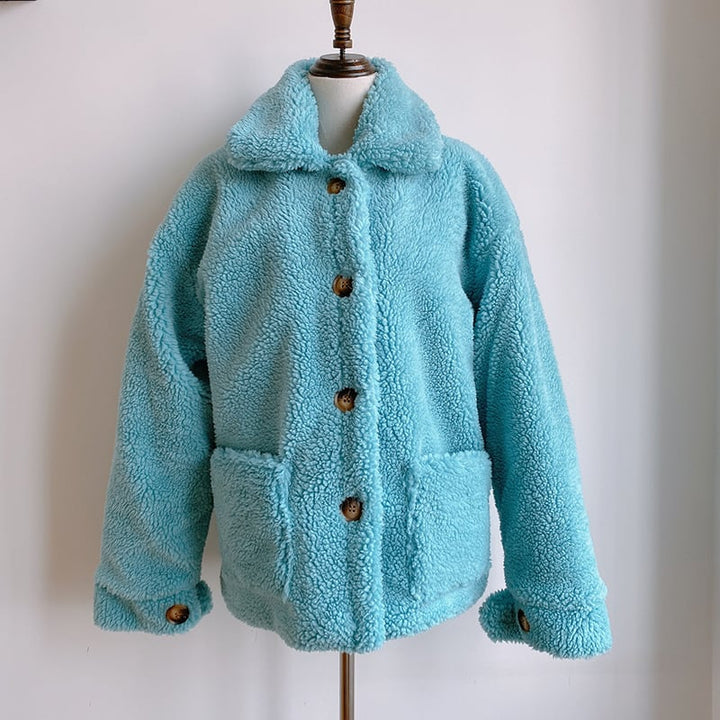 Nuova collezione: cappotto invernale donna, elegante, caldo, lunghezza media per il massimo comfort.