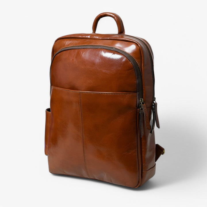 Accessorio uomo: zaino marrone minimalista, perfetto per il lavoro o il tempo libero.