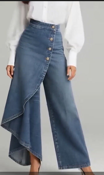 Pantaloni dritti da donna, stile casual-elegante, effetto denim, con bottoni arricciati sulla vita.