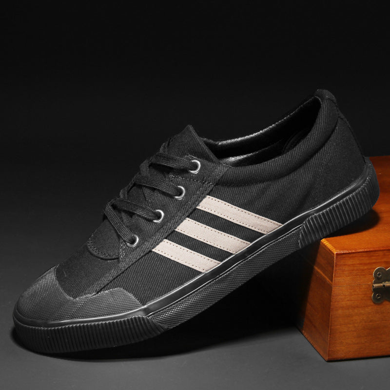 Scarpe casual uomo comode con lacci, perfette per l'uso quotidiano e moda uomo.