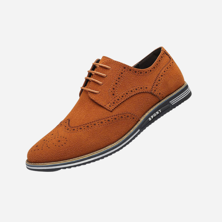 Calzature uomo stringate in camoscio, perfette per stile elegante e casual versatile.