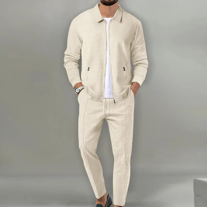 Abito uomo due pezzi casual elegante. Completo moderno con gilet e pantaloni per comfort e stile maschile.