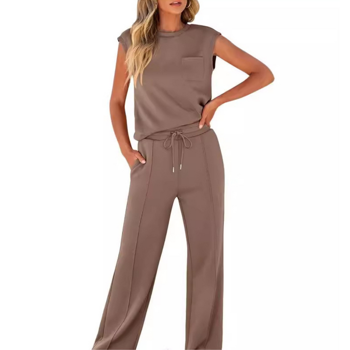 Abbigliamento relax femminile: Completo elegante donna, ideale per comfort e stile quotidiano.