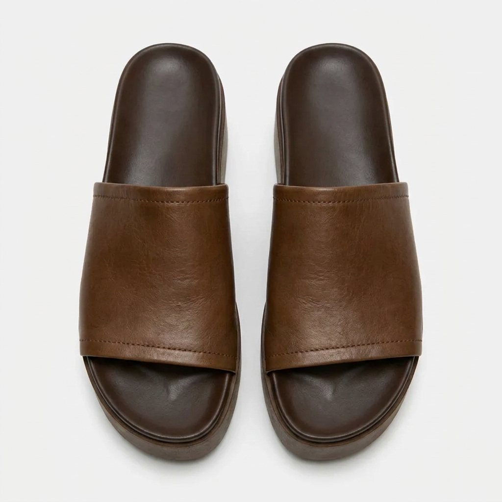 Calzature donna: platform moderne, design pulito per il comfort di tutti i giorni.