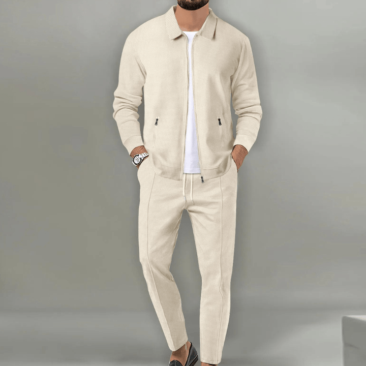 Set tuta uomo sportiva autunno/inverno, maglia e pantaloni comodi, ideali per abbigliamento casual e loungewear.