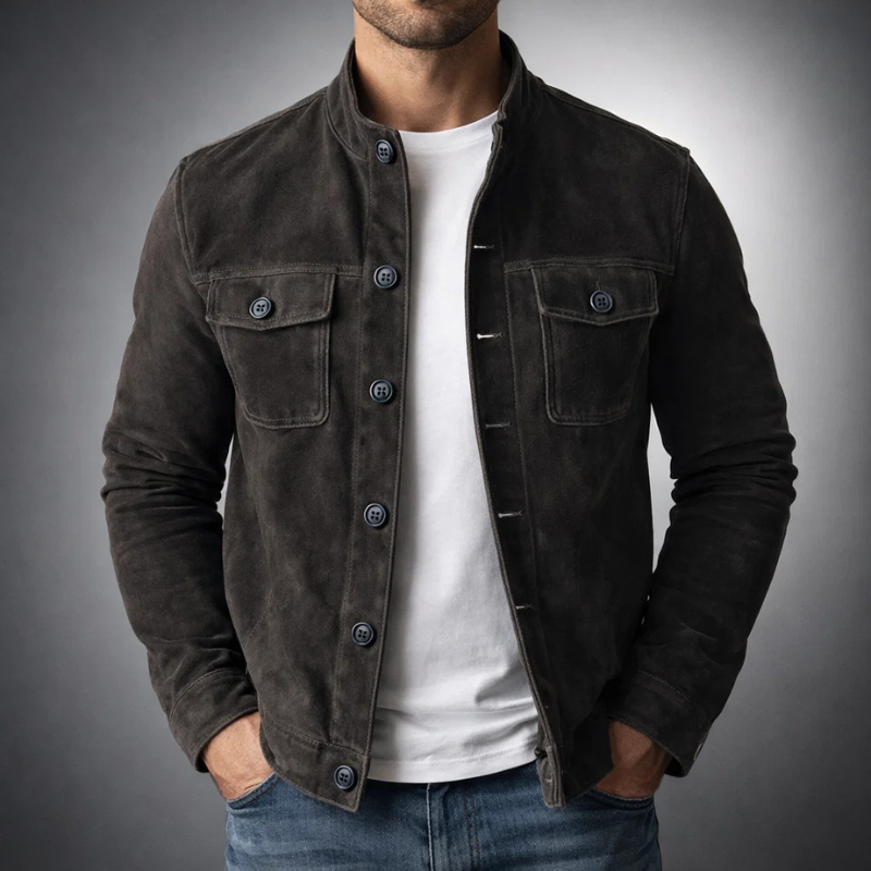 Elegante overshirt uomo nera, camicia giacca effetto scamosciato per uno stile maschile moderno e casual.
