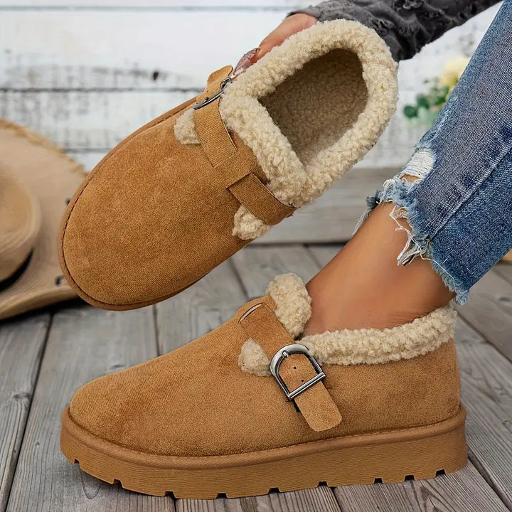 Slip-on donna invernali, pratiche e senza lacci, perfette per moda invernale e comfort.